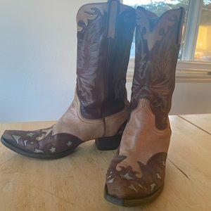 Charlie Horse 100% leather cowboy boots. Made in brazil.